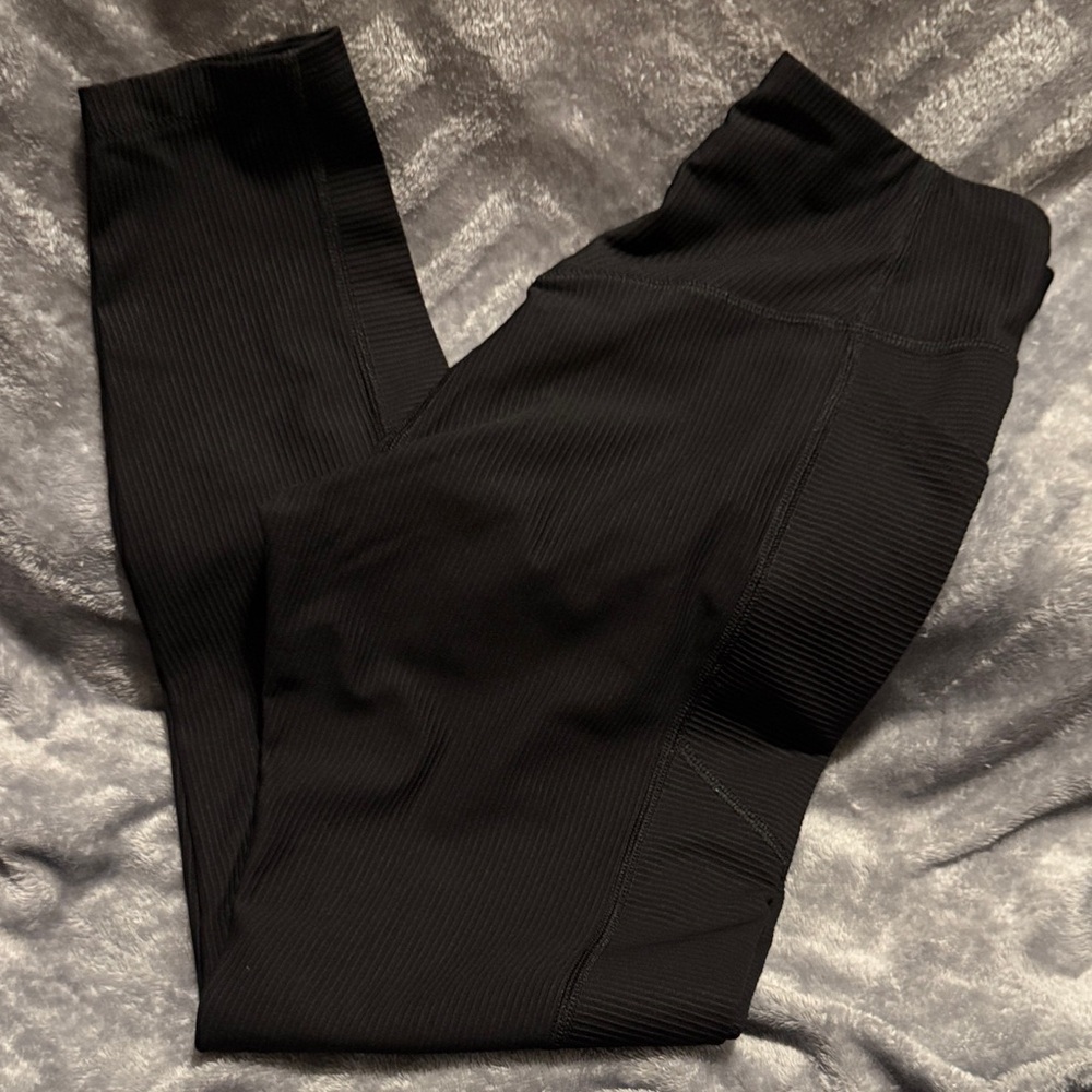 Old Navy Black Ribbed High-Waisted Leggings